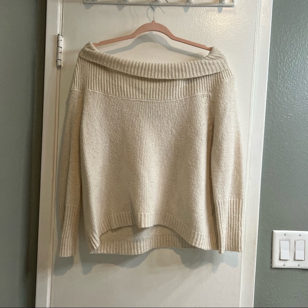Zara - Off The Shoulder sweater